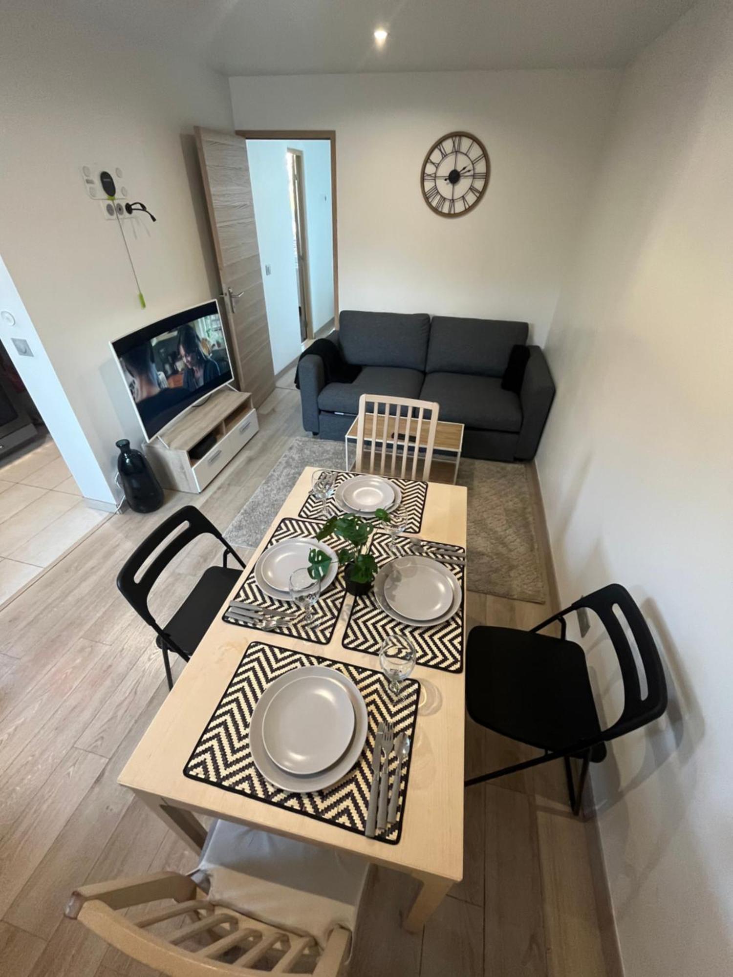 Appart 4 Personnes Proche Paris Tour Eiffel Meudon Exterior foto